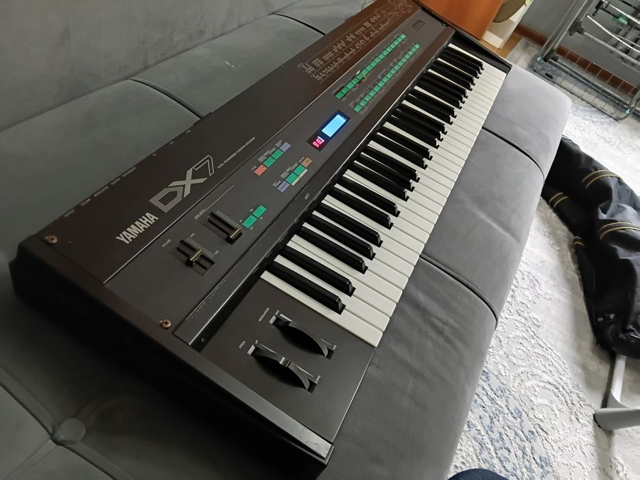 YAMAHA DX 7 синтезатор
