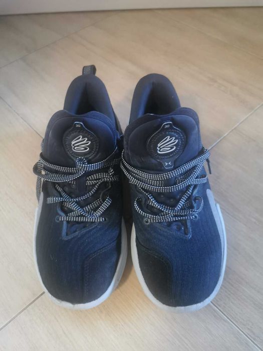 баскетболни маратонки Under Armour Curry 12