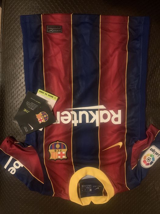 tricou FCB Nou preț negociabil
