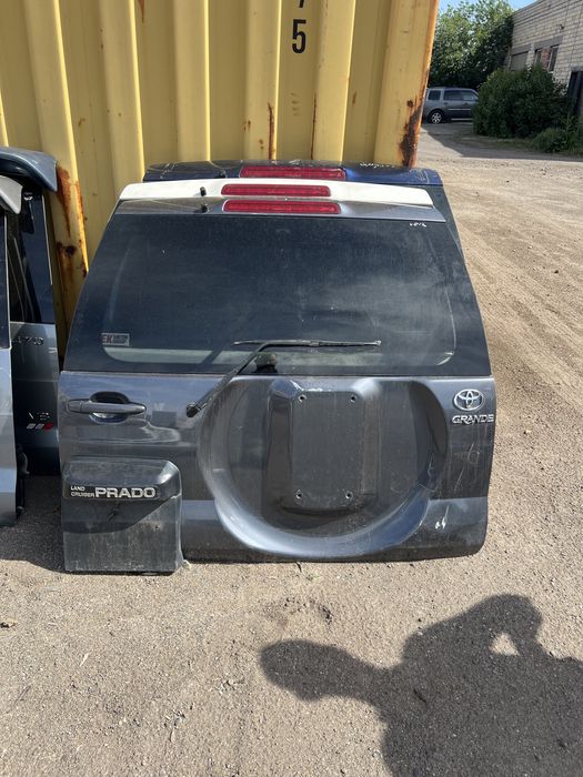 Крышка багажника на Toyota Prado 120 Прадо