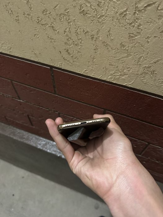 iPhone 11 pro gold