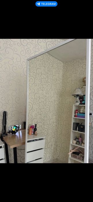 Продам современное зеркало