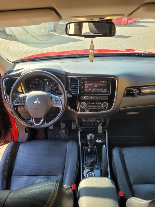 Mitsubishi Outlander 4x4  2018