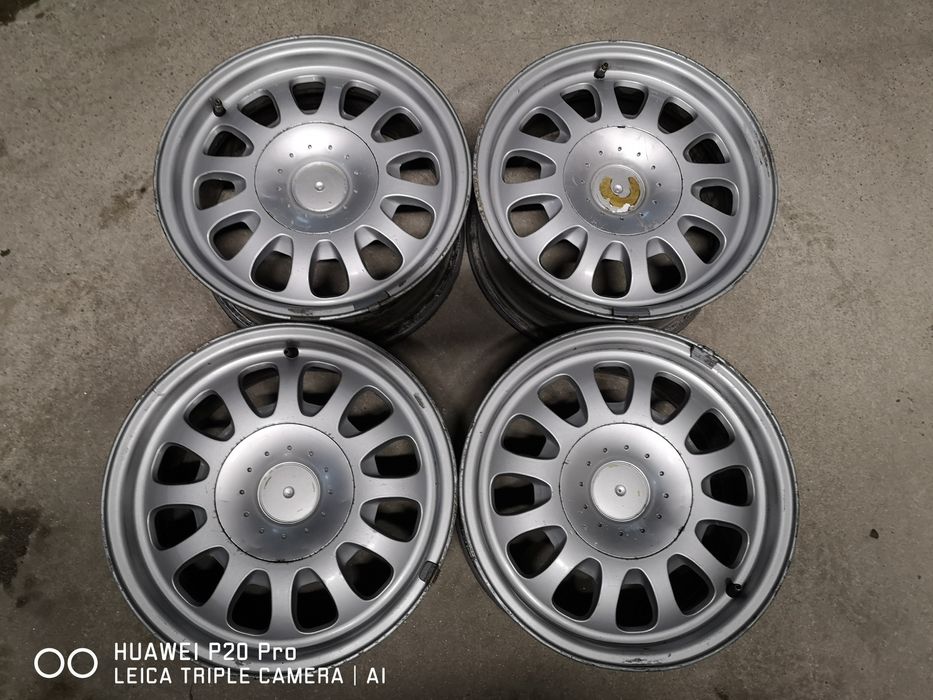 Продавам 4 бр Алуминиеви джанти за БМВ 5x120 15* 7 J *ЕТ 20*ц.о 74.1