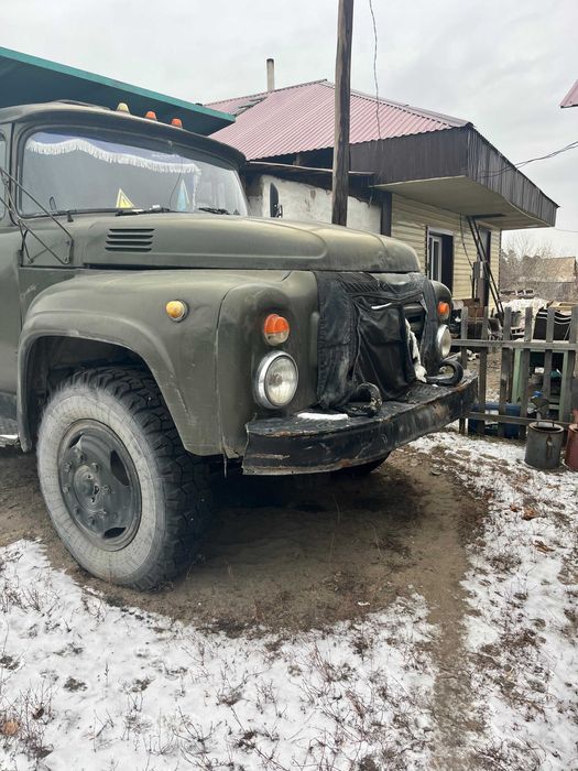 Грузовая машина ЗИЛ