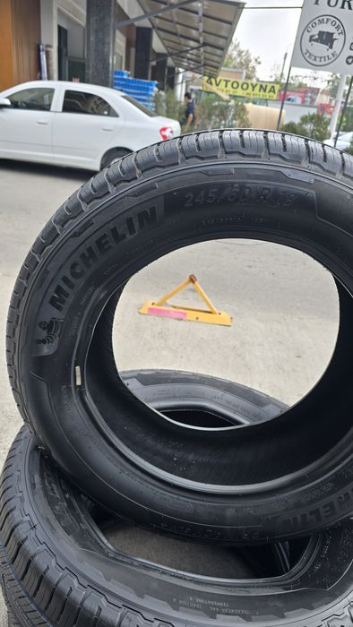 245/60/R18 Michelin