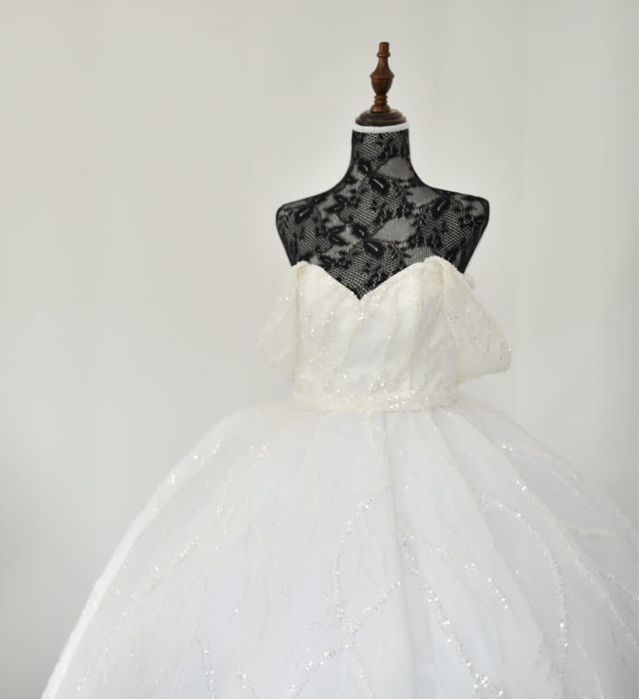 Rochie mireasa printesa la comanda