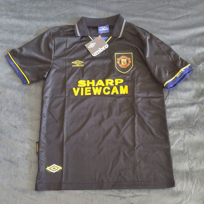 UMBRO ретро тениска на Manchester United НОВА