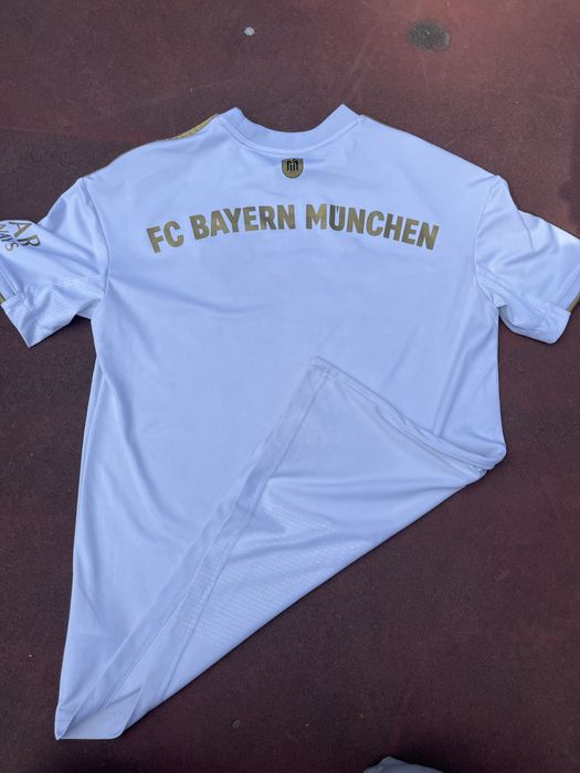 Оригинала тениска на Байерн Мюнхен 2022/2023 away kit