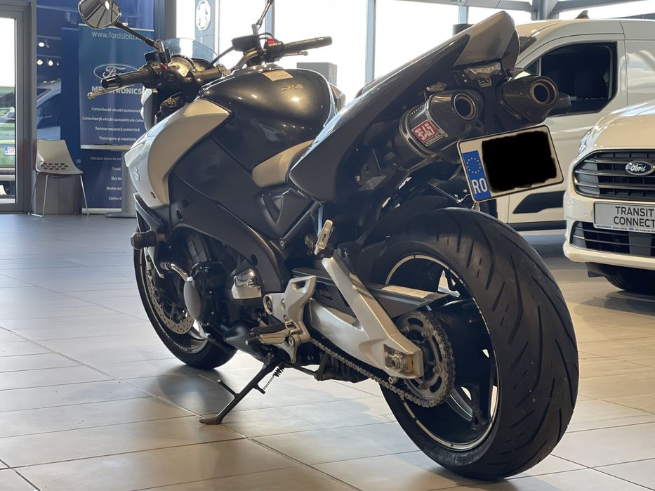 Suzuki B-King GSX 1300