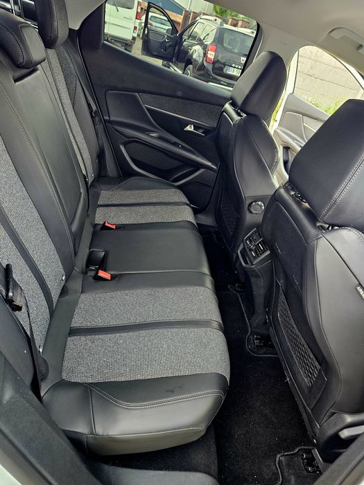 PEUGEOT 3008 1.2 13O