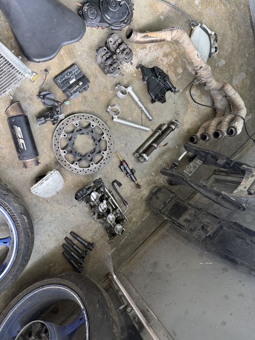 Suzuki k6-k7 600