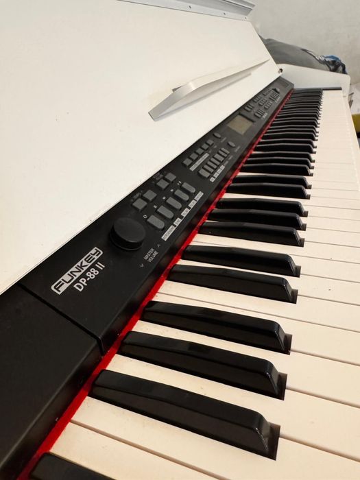 Pian digital Funkey DP-88 ( pianina 88 de clape)
