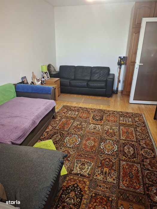 Dacia - Apartament izolat, cu centrala cu gaz si boxa in proprietate