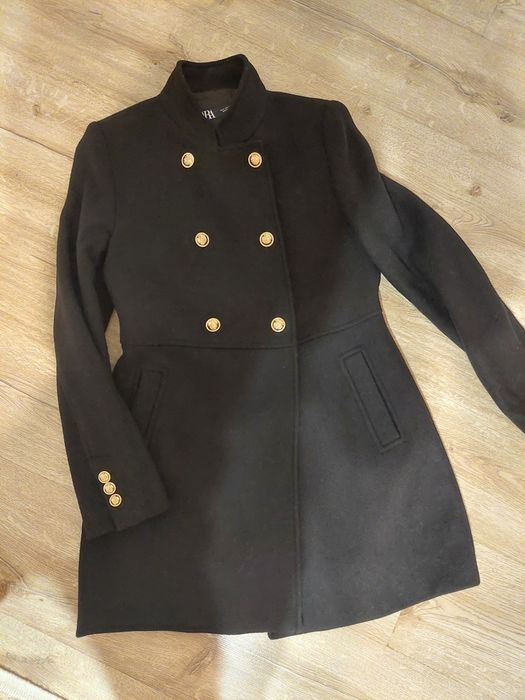 Вълнено палто ZARA