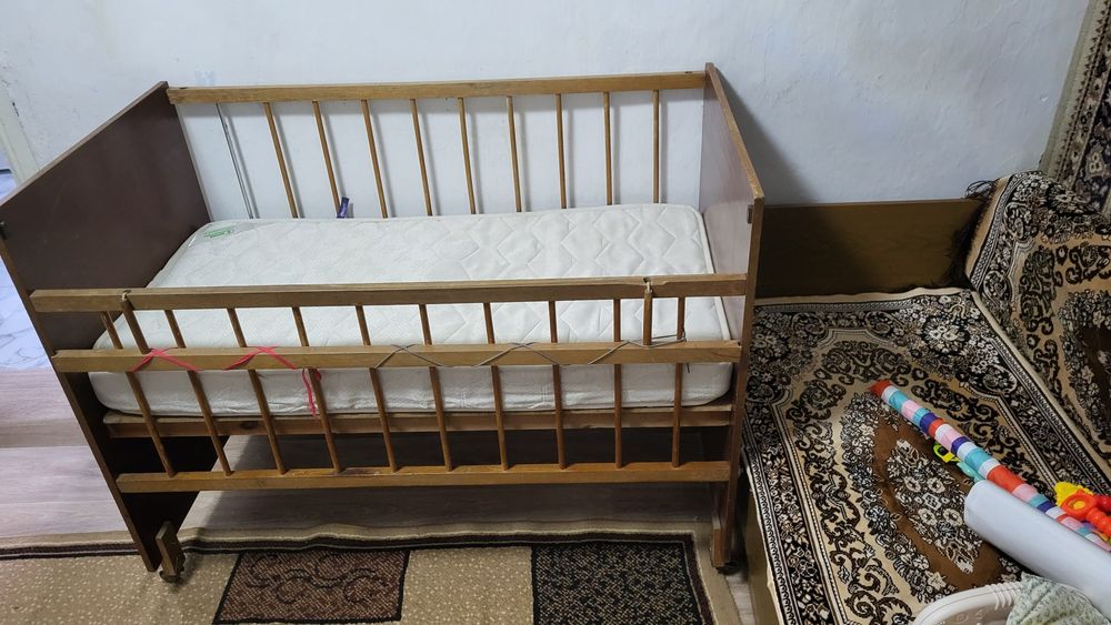 Манеж детский разборный, с матрасом