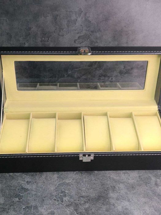 Шкатулка для xранения часов, Soat saqlash uchun  quti