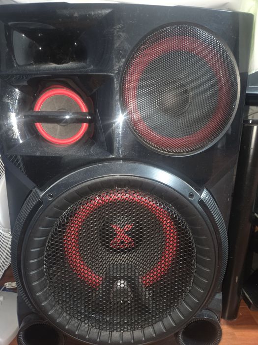 Музыкальный центр LG