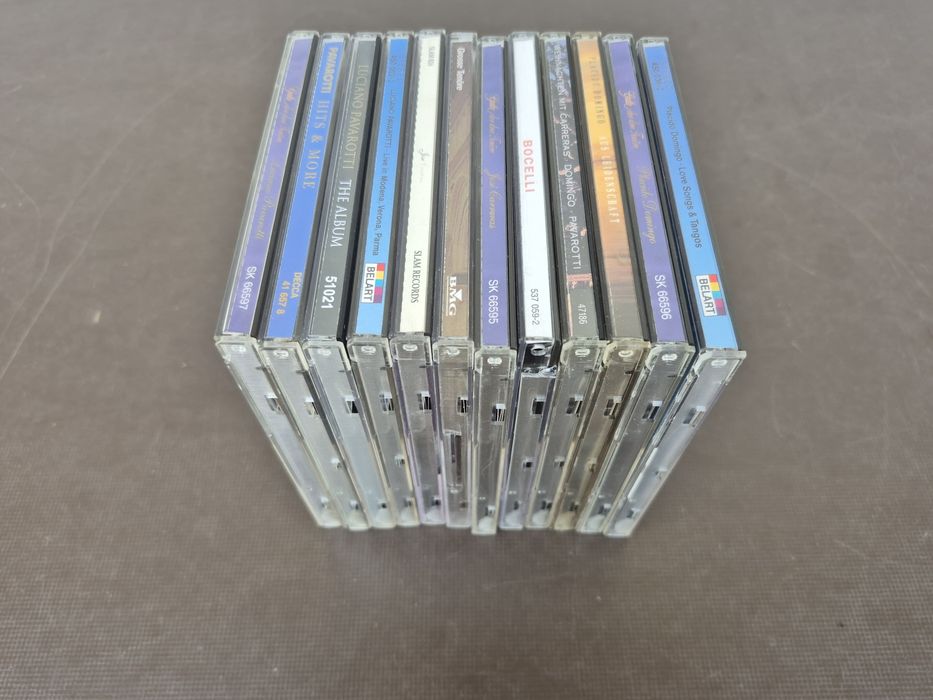 Vând lot 12 CD,muzica clasica compozitorii & interpreti celebri : Pavarotti, Domingo, Careras,Bocelli