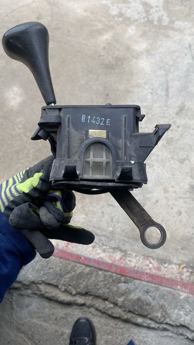 Селектор мерседес 124