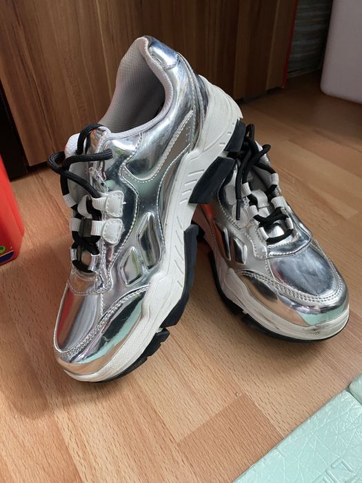 Zara 38 purtati putin