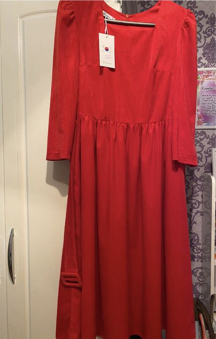 Продам новое платье