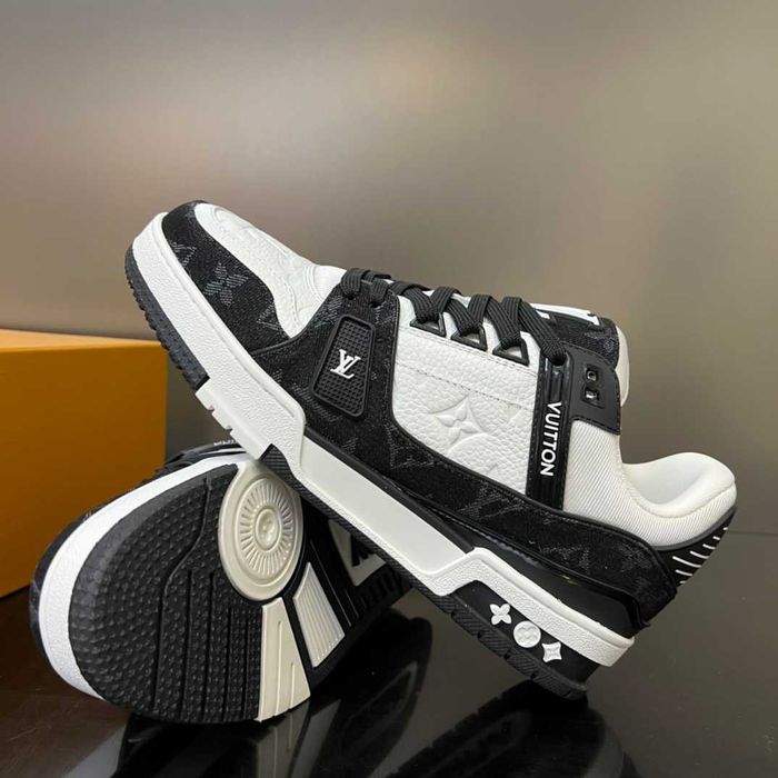 Adidasi Louis Vuitton Trainer Premium