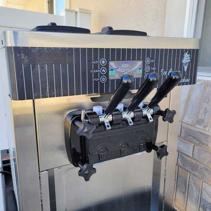 Masina inghetata soft profesionala Blat 3 arome 4 dozatoare 20-28 L/H inox HoReCa - SIGILAT NOU TVA DEDUCTIBIL Monofazat Rulota Artizanala Industriala