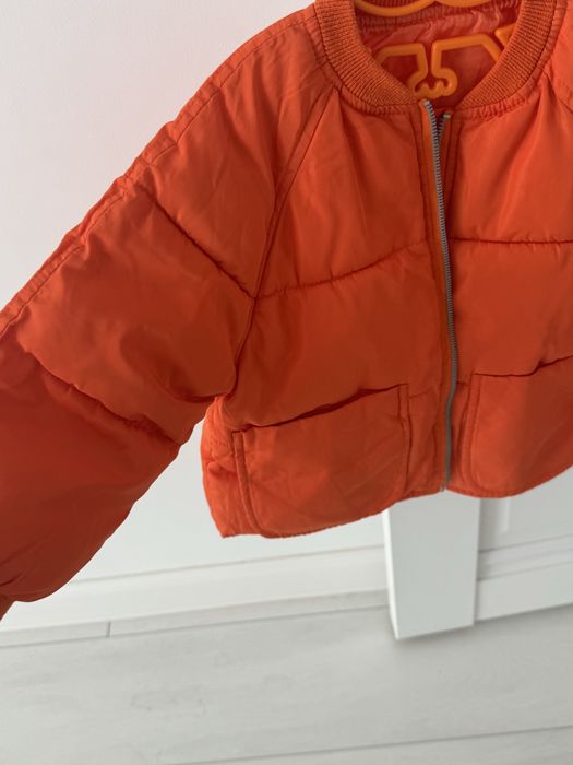 Продам курточка весна