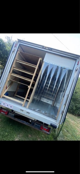 Masină-frigorifică pentru evenimente***