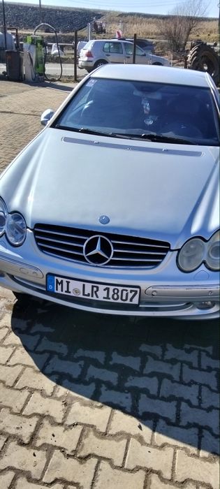 Vând sau schimb Mercedes clk 270