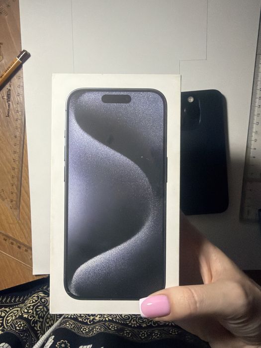 iPhone 15 pro 512gb