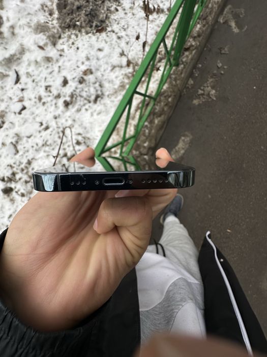 Продам айфон 12 про 256 ,срочно