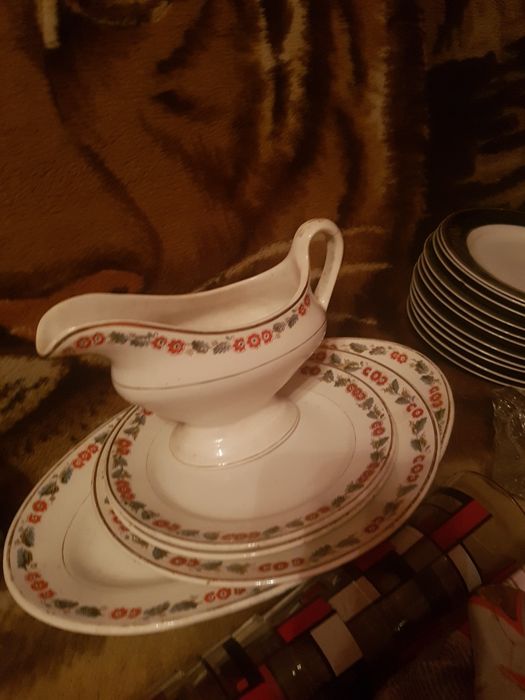 Посуда,сервизы недорого