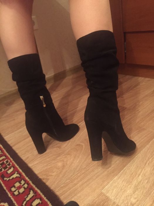 Осенние замшевые сапоги