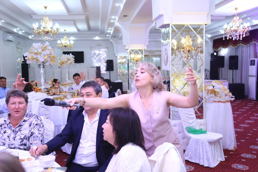 Ведущая праздников.( Не Тамада)