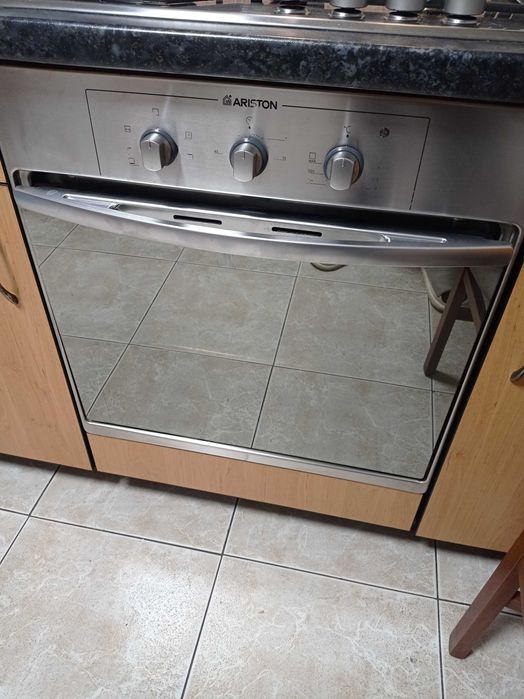 Встраиваемый духовой шкаф ARISTON FB 21 IX