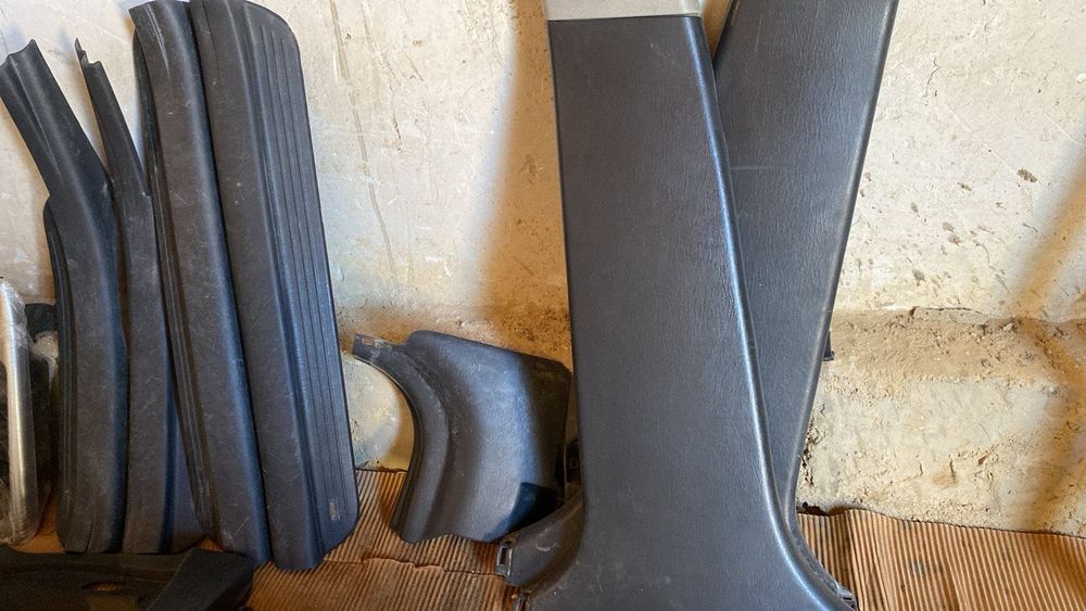 Запчасти салона тойота