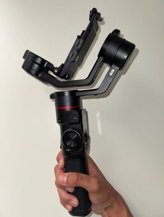 Vând Stabilizator Gimbal Manfrotto MVG220 complet la cutie, impecabil