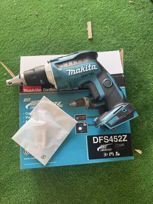 Mașină de înșurubat Makita DFS452Z  brushless, Li-Ion, 18V Nou
