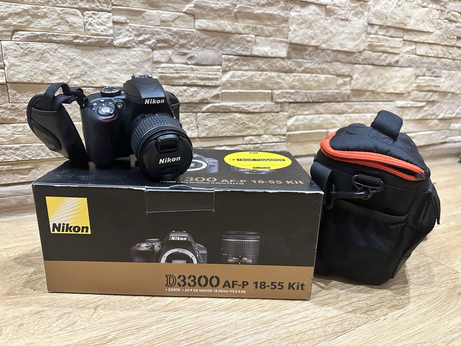 Зеркалка Nikon D3300