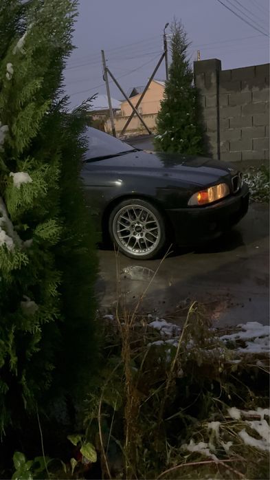 Диски на БМВ Е-39 R-18 BBS RX