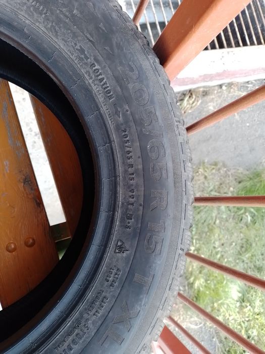 Продам зимнию резину Continental R 15