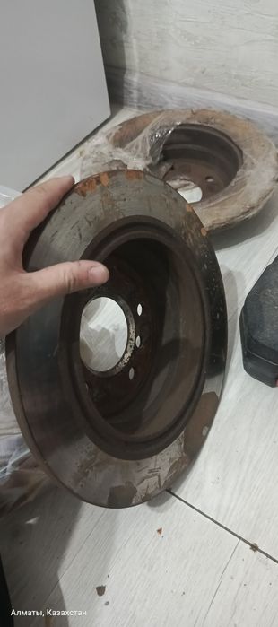 Зандние тормозные диски БМВ Е 34