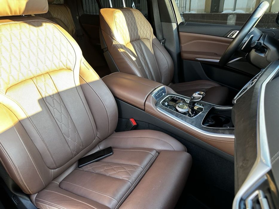 Продам или меняю BMW X5 xDrive40i (официальный)