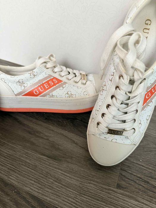 Обувки Guess – оригинални, много запазени, стилни