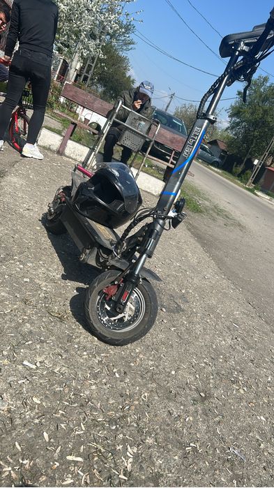 Trotineta eletrica KULT by UBGO