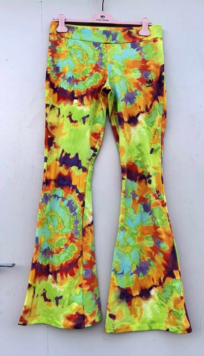 Adidas уникална дамска долница нова оригинална Л размер