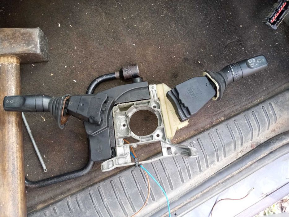 Само сниманите части форд Мондео , не цялата кола