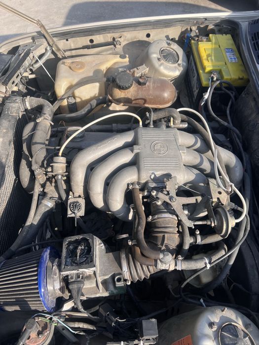 BMW E30.
